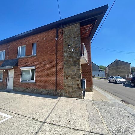 1-E Superbe Appartement Lumineux Charleroi Exterior foto