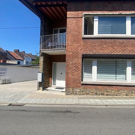 1-E Superbe Appartement Lumineux Charleroi Exterior foto