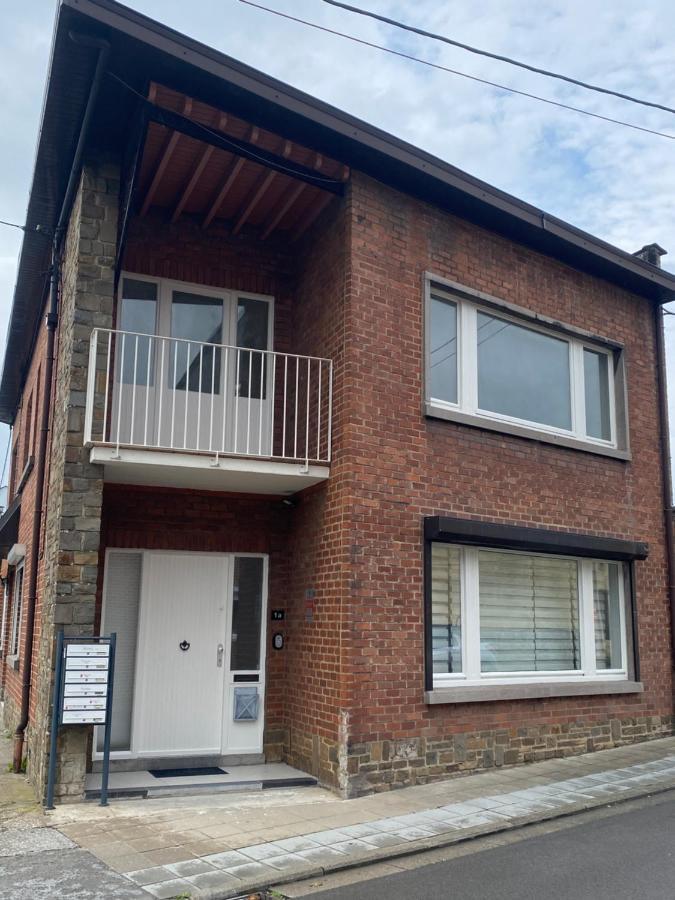 1-E Superbe Appartement Lumineux Charleroi Exterior foto