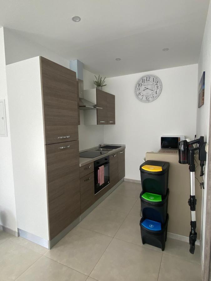 1-E Superbe Appartement Lumineux Charleroi Exterior foto